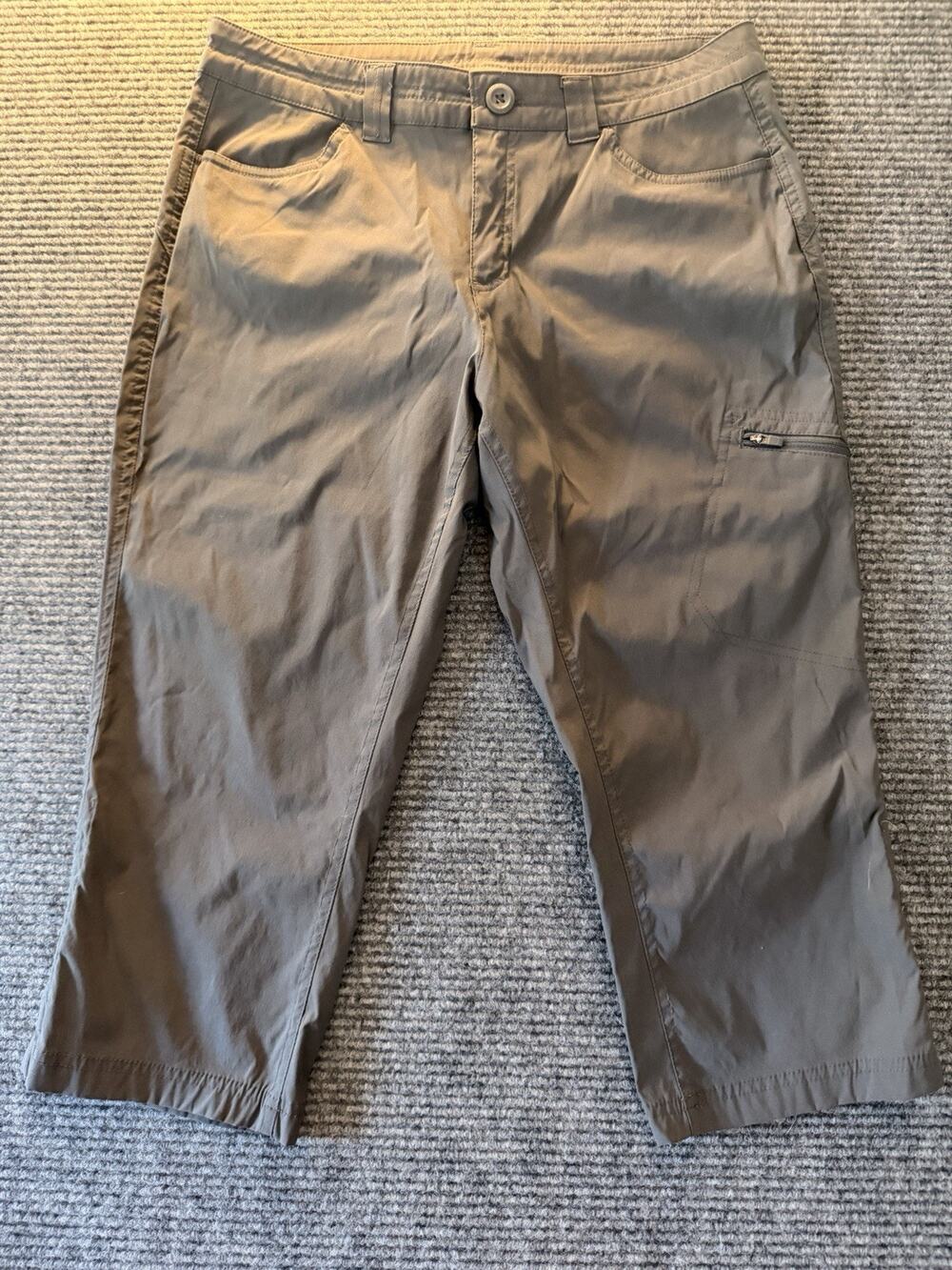 Eddie Bauer Women’s Pants Size 8 Gray Cargo Hiking Outdoor Cropped Capri